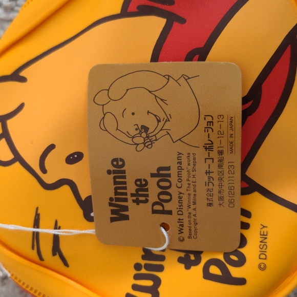 NWT 😍Tokyo Disneyland Winnie the Pooh coin bag - Picture 2 of 4